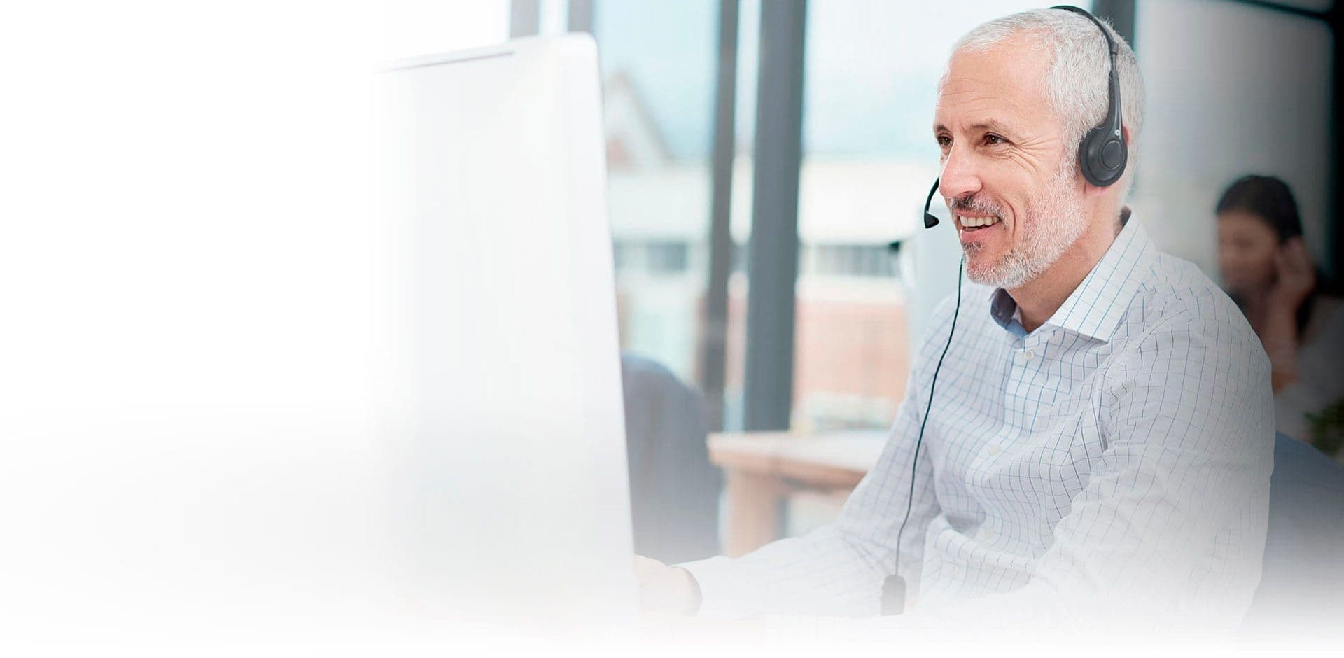 services_helpdesk_1920x940.jpg
